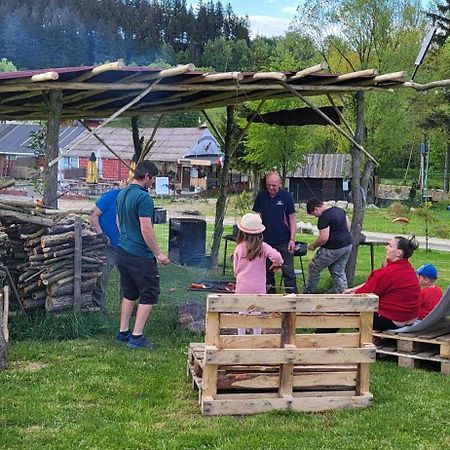 Altana Letnia Nr2 - Herbergerowka Agroturystyka Na Wsi Sloszow Exteriör bild