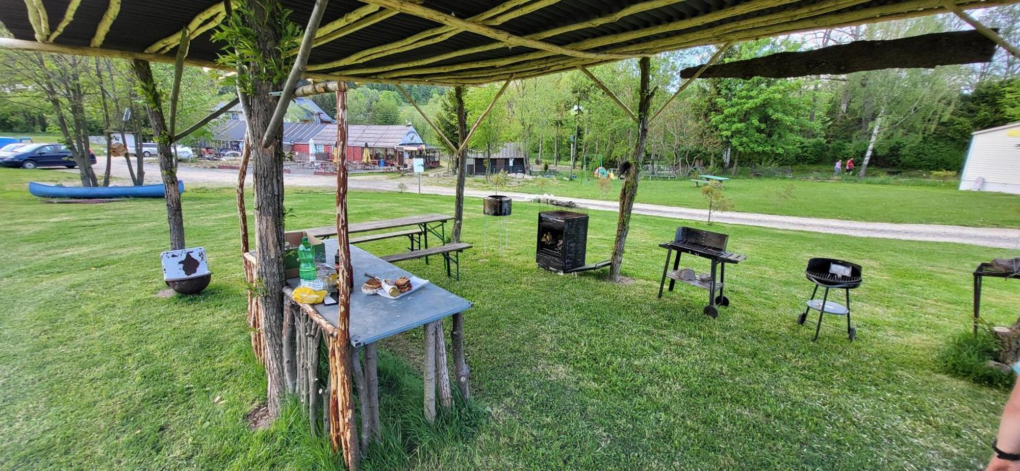 Altana Letnia Nr2 - Herbergerowka Agroturystyka Na Wsi Sloszow Exteriör bild